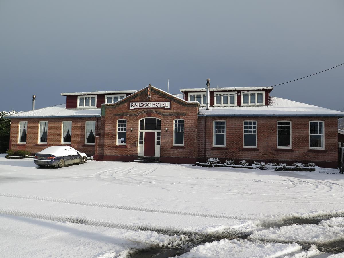 Mossburn Railway Hotel Exterior foto